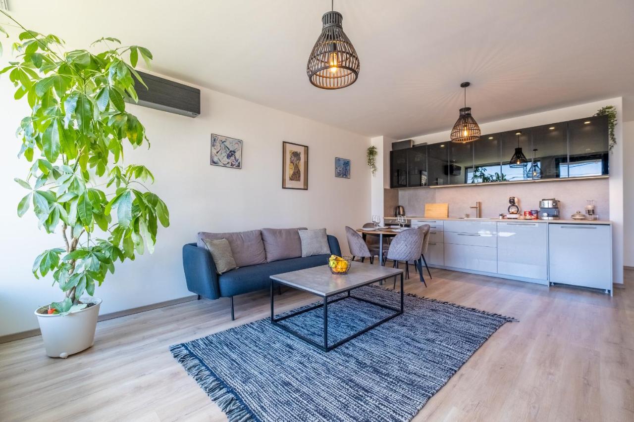 Arcadia Apartment, Park And Parking София Екстериор снимка